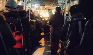 坐公交车最后一排轮